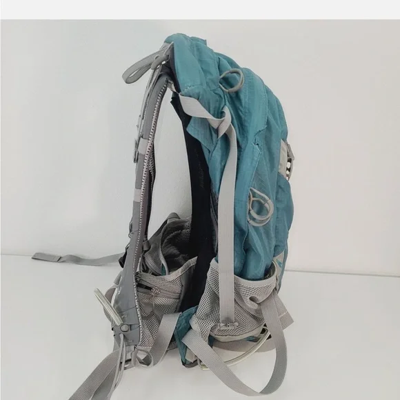 Osprey Sirrus 24 Hiking Backpack - Picture 4 of 5